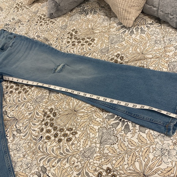 EUC Wrangler Vintage style jeans. - Picture 9 of 11